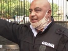 Напрежение, полиция и охранители пред наше училище заради мерките