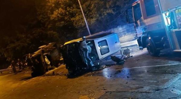 Тежък инцидент във Варна тази вечер След катастрофа две коли