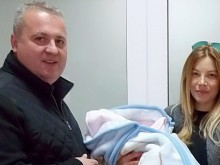 Коко Динев отсвири кръщенето на дъщеря си