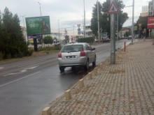 Изоставиха кола със свалени номера до Панаира