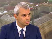 Костадинов: Имам шансове за балотаж, Радев е като Борисов