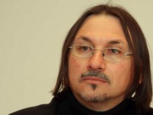 Христо Христов: България още не е затворила страницата "комунизъм" - корупцията е най-яркото свидетелство за това