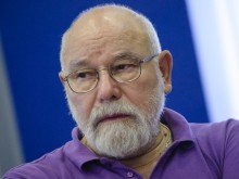 Зарев: Управляват ни алчни хора