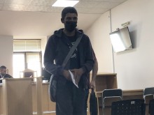 Лицето, унижило полицай пред "Кауфланд", се оказа неграмотно