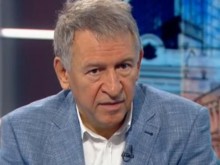 Стойчо Кацаров нарече неваксинираните българи хазартни личности
