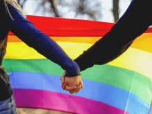 Швейцарците подкрепиха еднополовите бракове