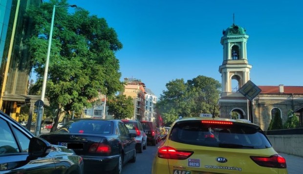 Сериозни задръствания в различни части на Пловдив