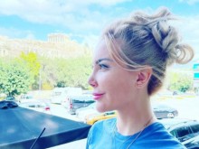 Антония Петрова направи драстична промяна на лицето си
