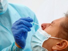 В Австрия децата си правят PCR тестове преди училище