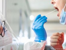Тестването за COVID в Австрия е напълно безплатно и масово. А у нас кога?
