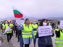 Пътните строители спряха движението по Околовръстното