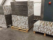 Митничари се натъкаха на огромно количество контрабандни цигари, скрити в дървени пана