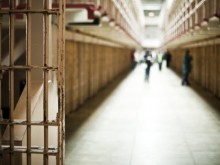 Наказаха трима надзиратели, нарушили служебните си задължения