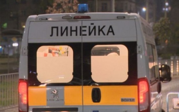 Линейка и полиция на натоварено кръгово в Пловдив след ПТП