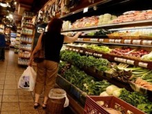 БАБХ спря вноса на близо 200 тона негодни храни от трети страни