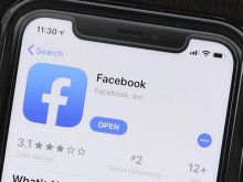 Грешка с DNS сринала Facebook?
