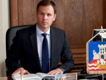 Сръбски министър имал 24 луксозни апартамента в България