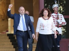 Радев: Юмрукът обединява българите около ценности и дава вяра, че ще има една успешна България