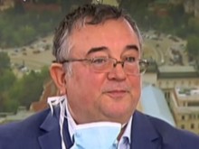 Лекар с плашеща картина: Количеството вирус вече е 3000 пъти повече, маските не пазят сега така добре