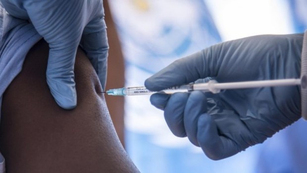 ANSA
Бустерна доза от ваксината срещу COVID 19 на Pfizer BioNTech повишава имунния