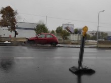 Кола стои зарязана няколко часа след ПТП на пловдивски булевард