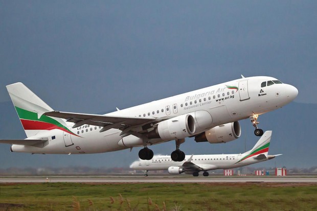 От 14 октомври националният превозвач България Еър възстановява полетите си