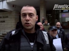 Десетки се събраха пред съда в Пловдив, за да подкрепят Машора
