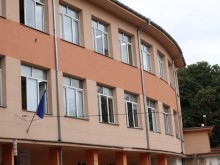 Ученикът, пребит в пловдивска гимназия, е преместен в друго училище