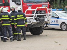 Извадиха 250-килограмова жена през прозореца на дома й, за да я транспортират в болница