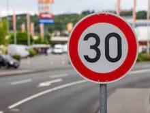 Предложиха ограничението на скоростта в градовете да е 30 км/ч
