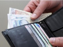 Задават се промени! Ще получаваме заплата само по банкова сметка