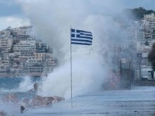Извънредна ситуация в Гърция, част от страната е под вода!