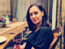 Мариана Попова продължава с критиката за безредиците у нас: Наздраве за тези хора!