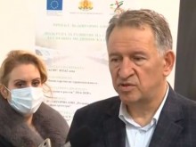 Министърът: Засега не се налага пълен локдаун