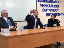 Кубрат Пулев срина със земята цялата ни политическа класа, нарече ги крадци и манипулатори
