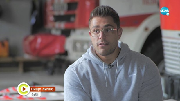Говори българският пожарникар Николай Пенчев който спаси семейство във Великобритания