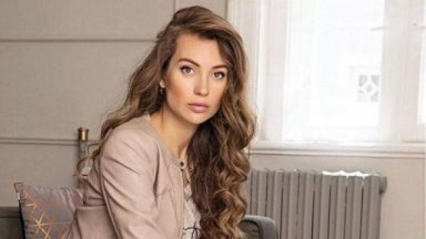 Синоптичката Никол Станкулова която в момента не е на екран