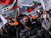 Бизнесът и синдикатите с национален протест пред сградата на Министерския съвет