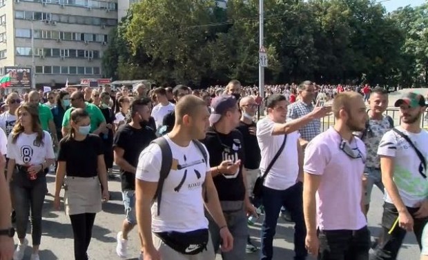 Официално обявиха новите мерки, без зелен сертификат не можем да влезем почти никъде!