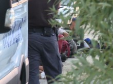 Задържаха 16 мигранти от Афганистан, предимно деца и младежи