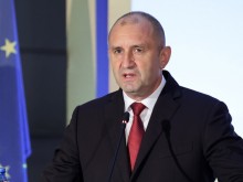 Радев: Пандемията в Източна Европа се разгаря, не трябва да изтощаваме лекарите си