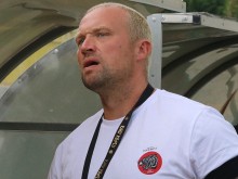 Родни фенове за треньор в Първа лига: "Физкултурник", "овчар", "пияница"