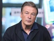 Реквизиторът, подал оръжието на Алек Болдуин, е уволняван за подобен инцидент