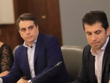 Волгин: Да гласуваш за шмекери като Кирил и Асен означава, че доброволно се съгласяваш да те лъжат и правят на глупак