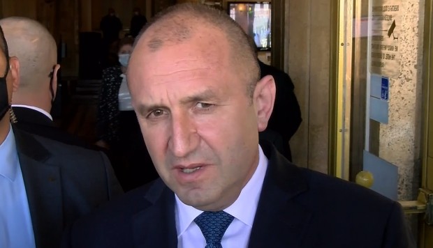 Президентът пред Тримона: Времето на деребеите свършва!