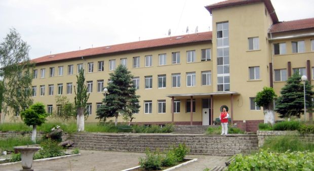 lukovit bg
Две отделения в Държавната психиатрична болница в Карлуково община Луковит са поставени под