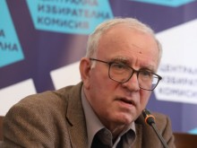 Зам.-председателят на ЦИК: Броенето на разписките от машините обезсмисля машинния вот