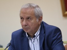 Проф. Герджиков: Не може да се търси отговорност от Радев за казуса с Петков