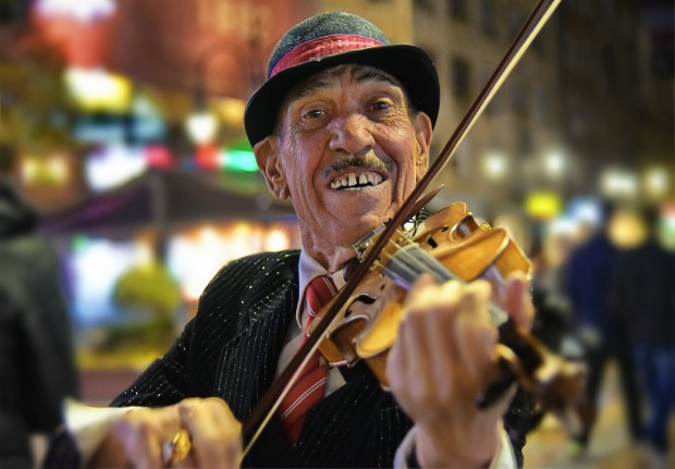 Антонио Георгиев
На 76 годишна възраст почина виртуозният ромски цигулар Венцислав Такев