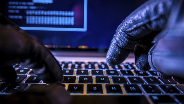 iStock
Двама души са арестувани за киберпрестъпления и са им повдигнати